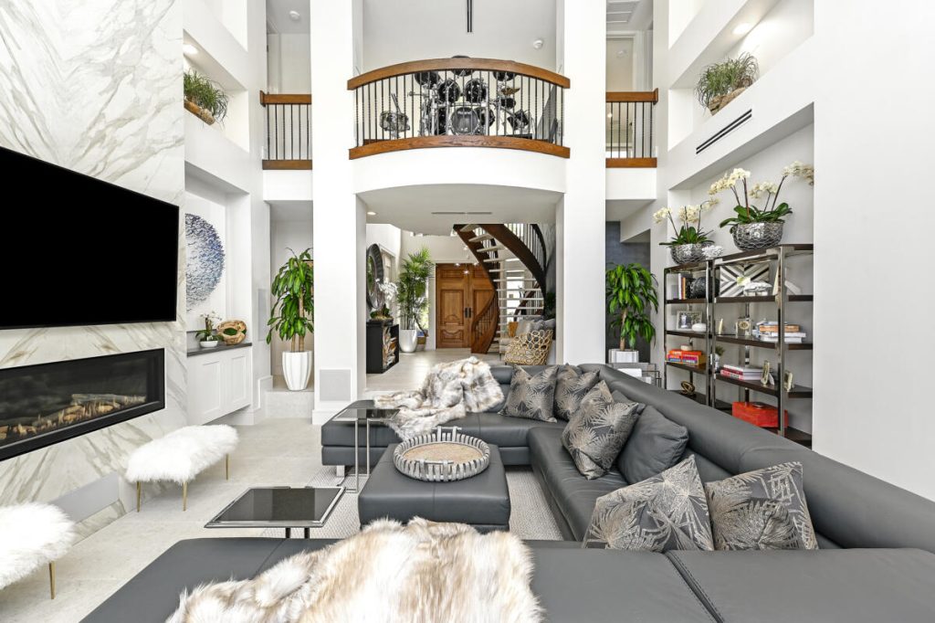 Waterfront New Build: Tropic Isle — image 15